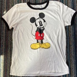 Disney women’s Mickey Mouse t-shirt size XL